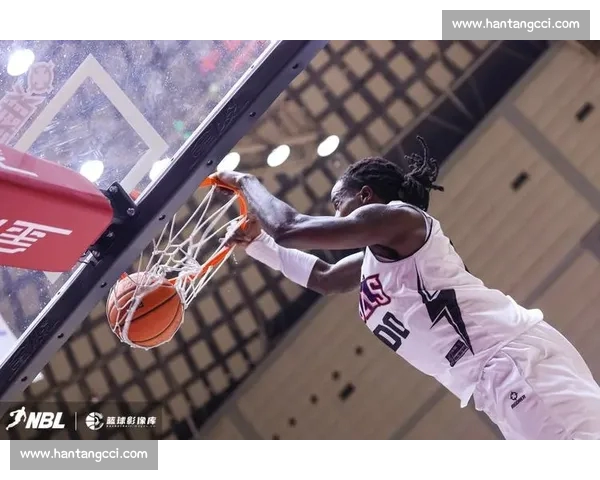 NBA最新常规赛积分榜出炉雷霆雄据榜首东西部争夺激烈季后赛席位胶着 NBA最新常规赛积分榜出炉雷霆雄据榜首东西部争夺激烈季后赛席位胶着